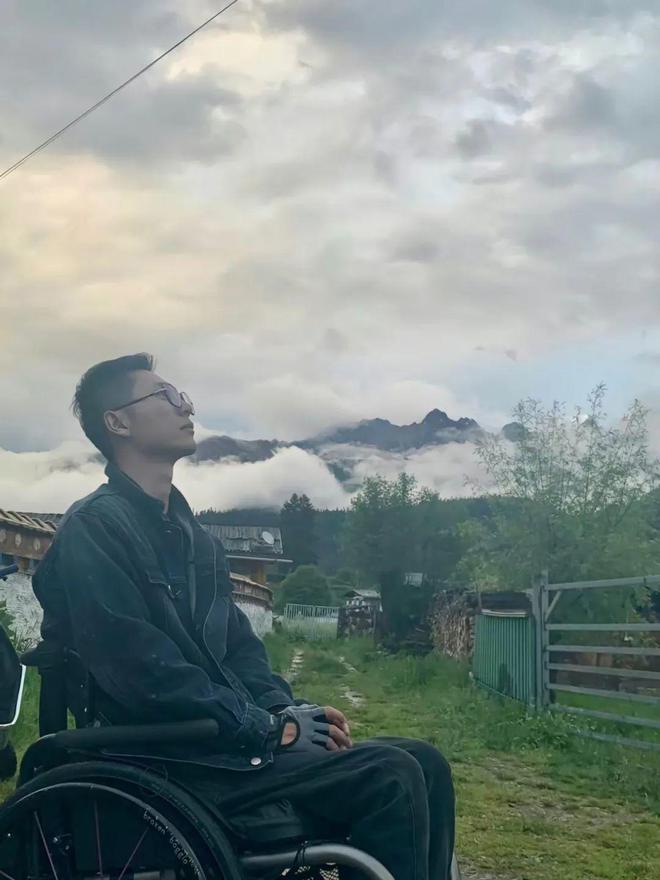 男生送你健身手套是啥意思_送手套健身人送什么好_送人送健身手套