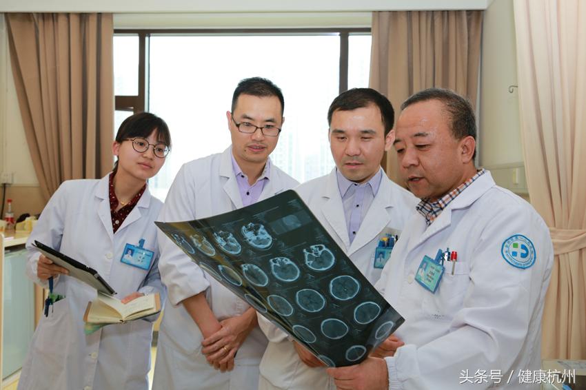 微信群直接收某人消息_群接收微信消息有提示吗_怎样不接收微信群消息