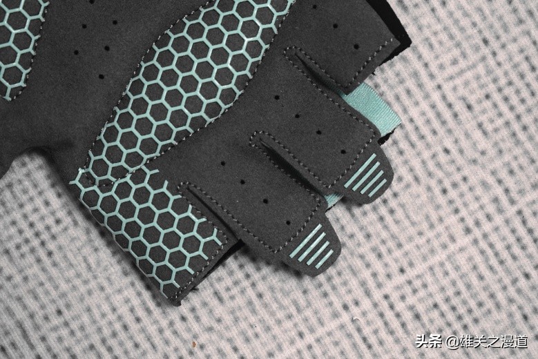 健身手套_手套健身引体向上_手套健身操