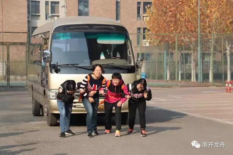 迪卡侬手套有根带子_迪卡侬健身手套_手套健身迪卡侬好用吗