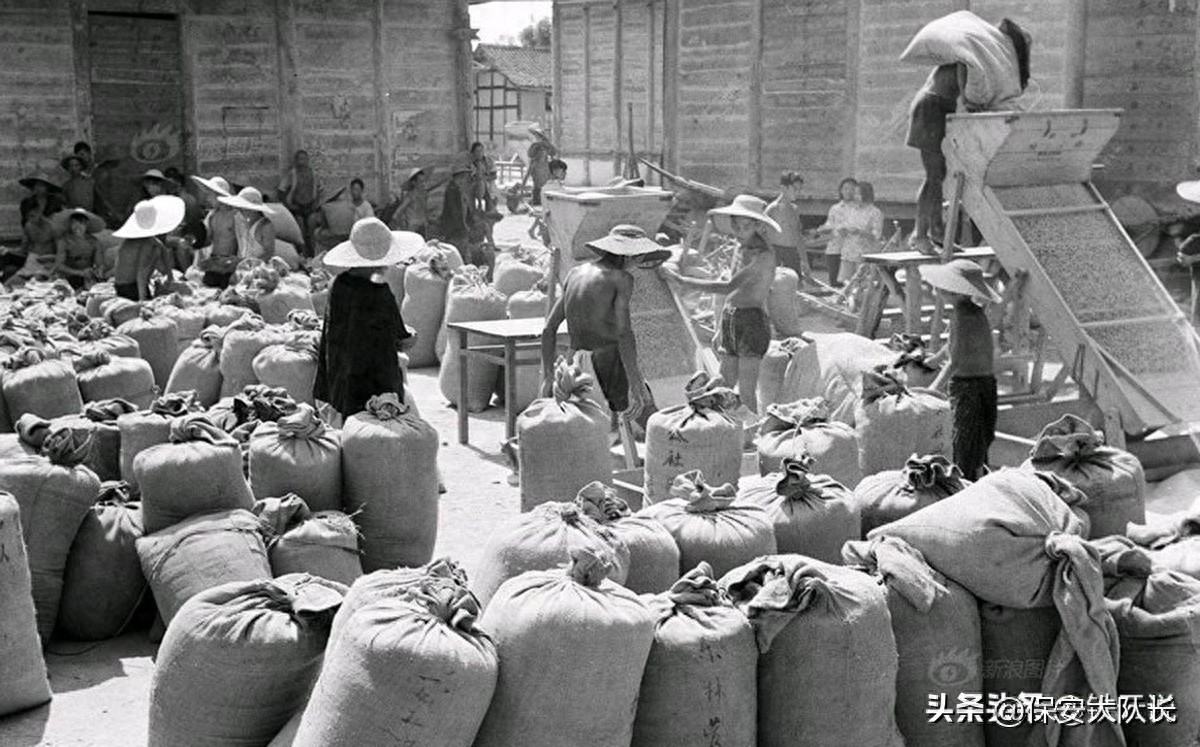 开yun体育官网入口登录app 下岗职工提前五年退，这才是良心