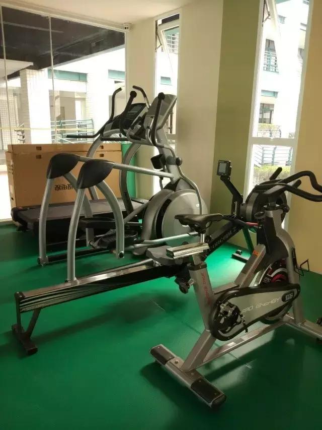 飞鸟健身椅_健身房飞鸟动作怎么做_健身飞鸟动作视频频教学