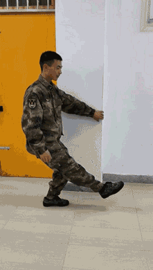 健身房里的仰卧起坐椅子怎么用_健身椅仰卧起坐_健身椅仰卧起坐