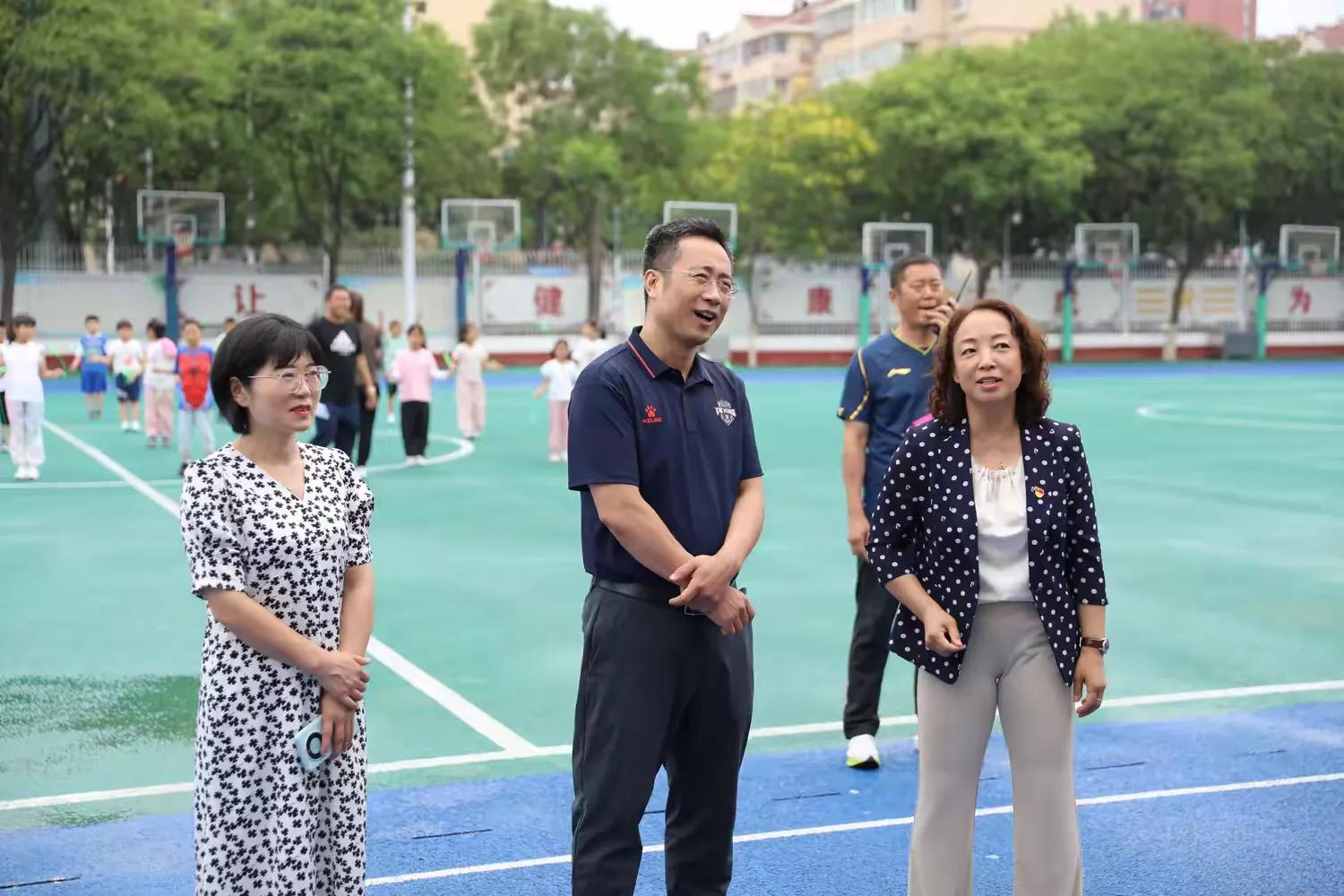 椅子健身_健身椅训练动作_多功能健身椅