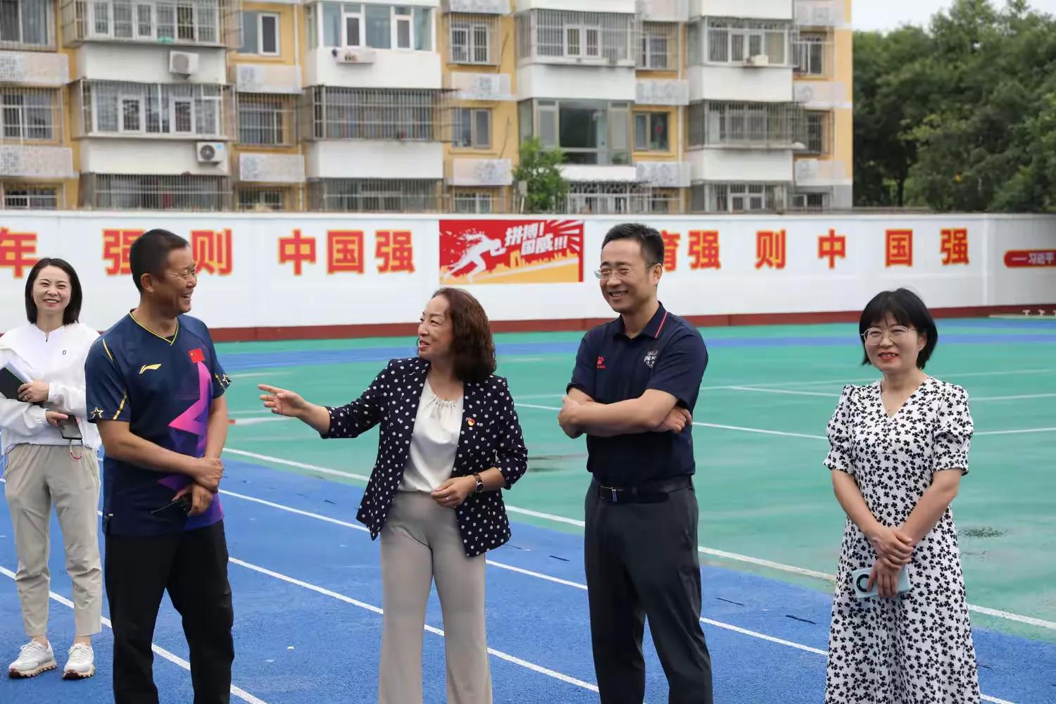 多功能健身椅_健身椅训练动作_椅子健身