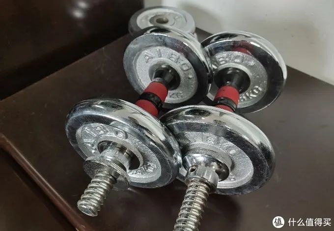 健身手套护腕什么牌子好_健身手套+护腕_手套健身护腕图片