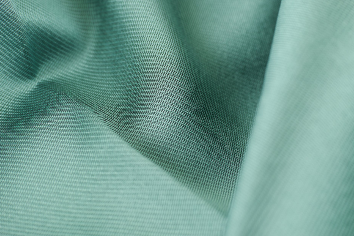 服装设计面料选择指南_服装面料分类特点_服装购物资讯怎么写