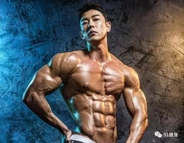开yun体育官网入口登录体育 30分钟肩部超级组训练：7个动作打造刚劲有力饱满有型的肩部