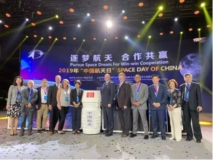反重力跑台进口_国内反重力跑步机_反重力跑步鞋